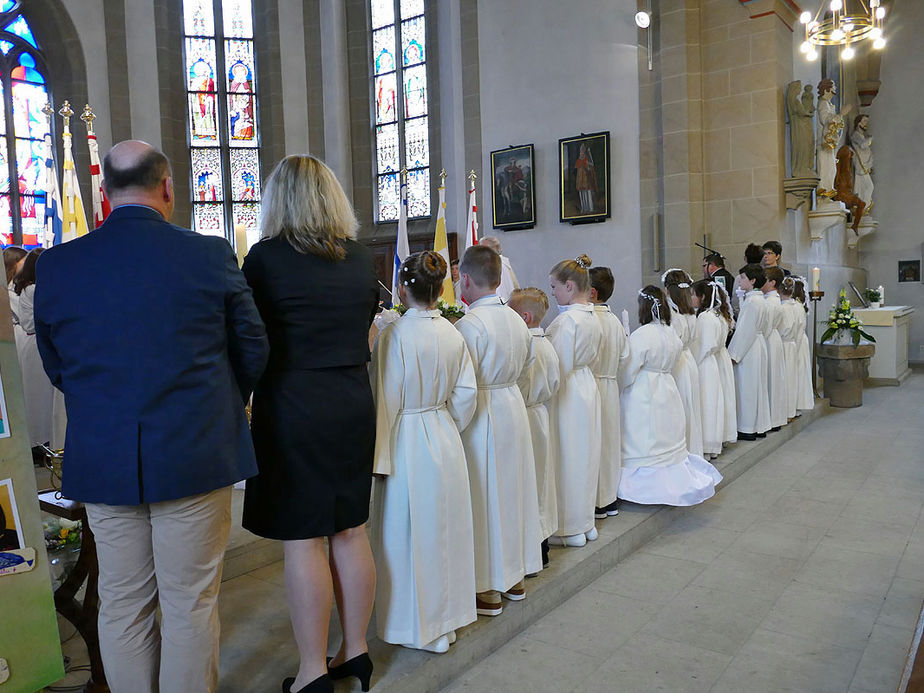 Feier der 1. Heiligen Kommunion in Sankt Crescentius (Foto: Karl-Franz Thiede)